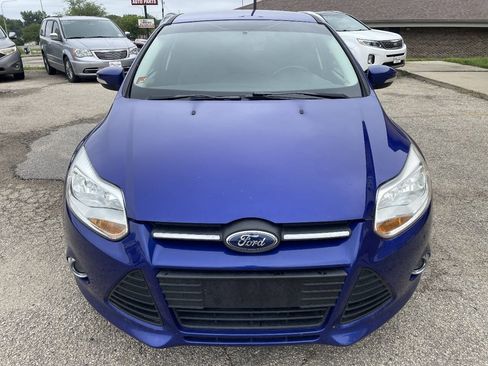 Used 2014 Ford Focus SE w/ Equipment Group 201A FWD image 4