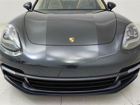 Used 2018 Porsche Panamera 4S image 9