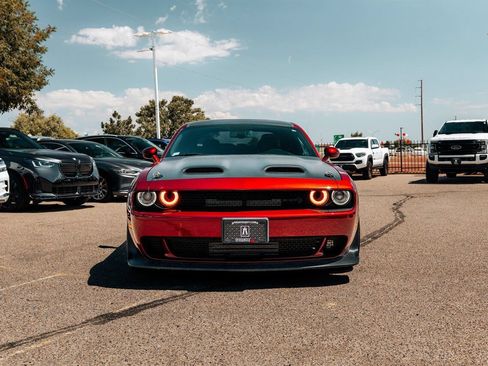 Used 2023 Dodge Challenger SRT Hellcat RWD image 2