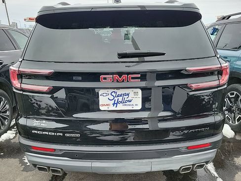 Used 2025 GMC Acadia Elevation image 4