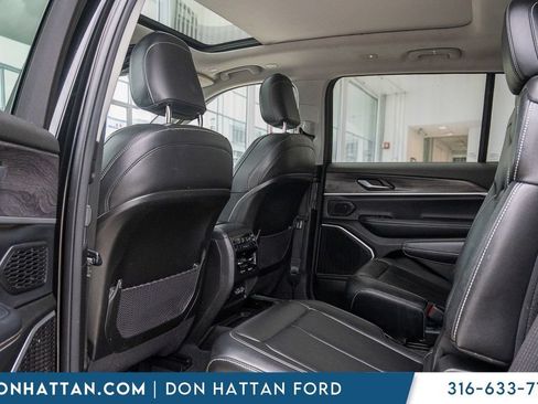 Used 2022 Jeep Grand Cherokee L Limited w/ Trailer Tow Group (B) AWD/4WD image 21