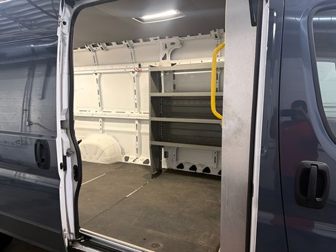 Used 2018 RAM ProMaster 2500 FWD image 12