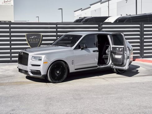 Used 2023 Rolls-Royce Cullinan image 5