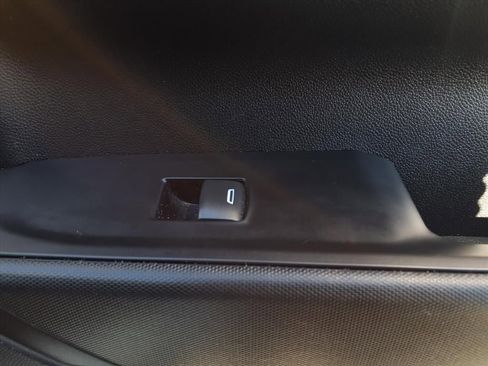 Used 2020 Chevrolet Silverado 1500 Custom w/ Custom Value Package image 22