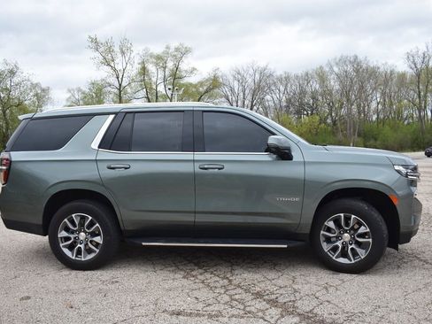 Used 2024 Chevrolet Tahoe LT w/ LT Signature Package AWD/4WD image 9