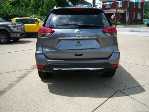 Used 2019 Nissan Rogue SV image 7