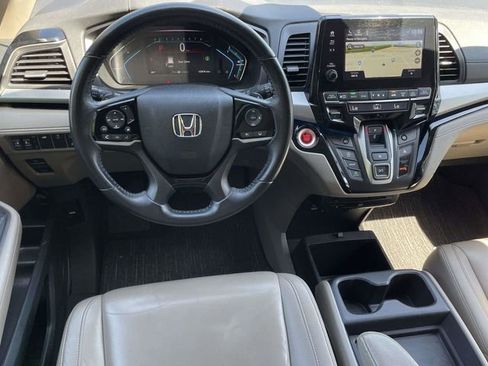 Used 2021 Honda Odyssey Touring image 4