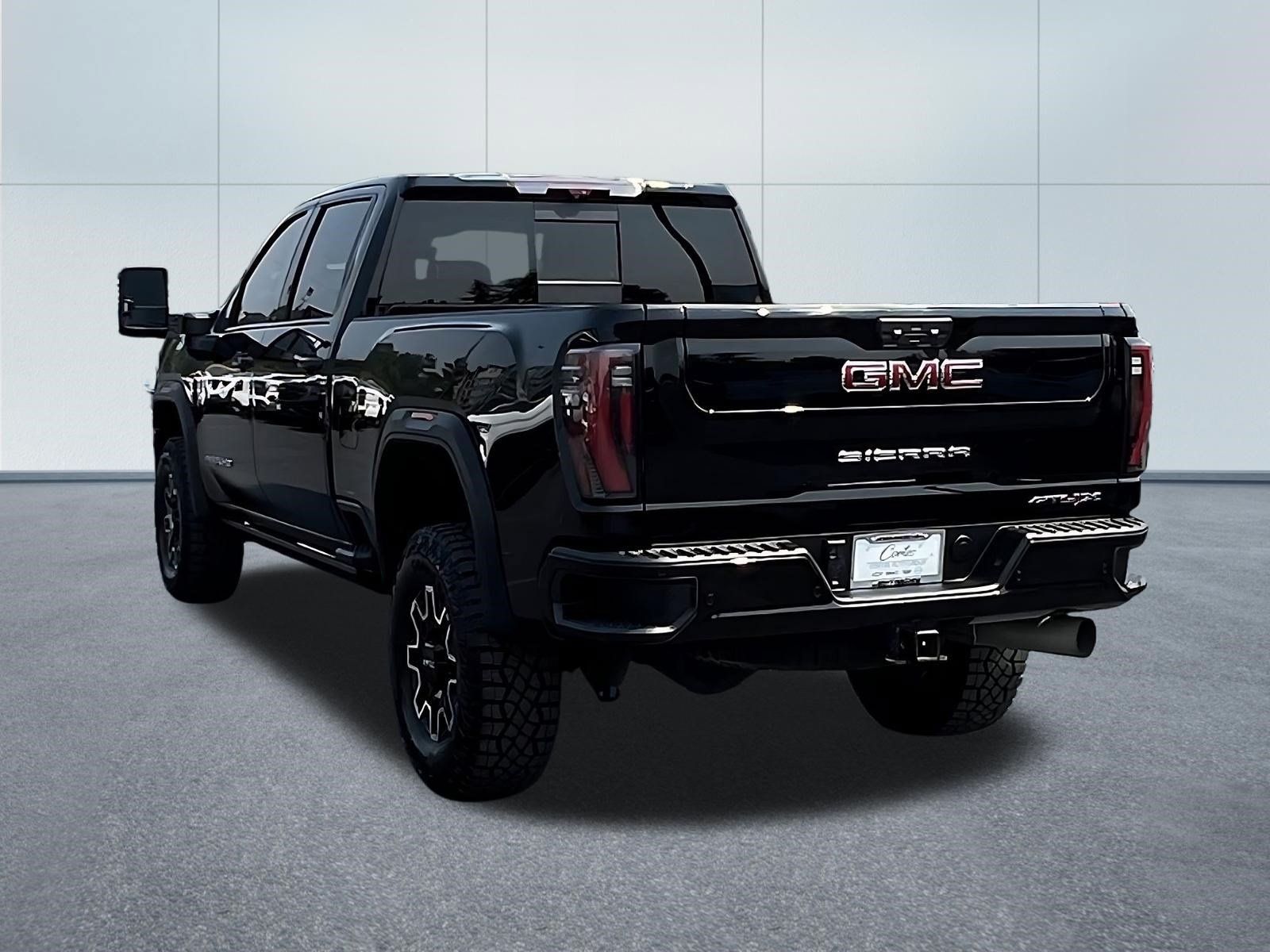 Used 2024 GMC Sierra 2500 AT4X AWD/4WD image 4
