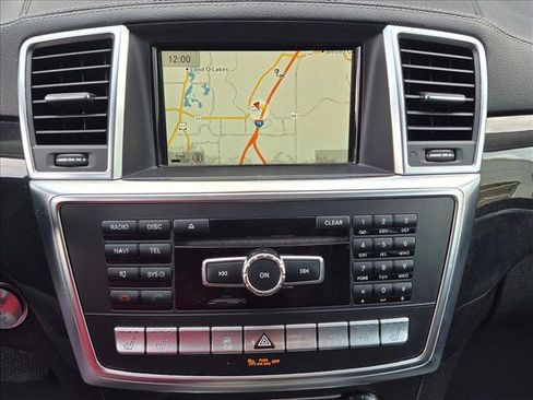 Used 2016 Mercedes-Benz GL 550 4MATIC image 13