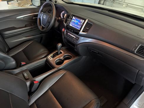 Used 2017 Honda Pilot EX-L image 17