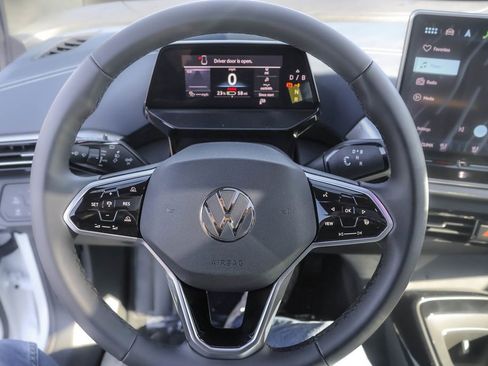 New 2025 Volkswagen ID.4 Pro S Plus image 21