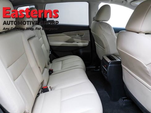 Used 2023 Nissan Murano SV image 21
