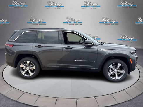 New 2025 Jeep Grand Cherokee Limited w/ Trailer Tow Package image 2