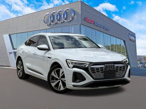 Used 2024 Audi Q8 e-tron Premium Plus w/ Premium Plus Package AWD/4WD image 1