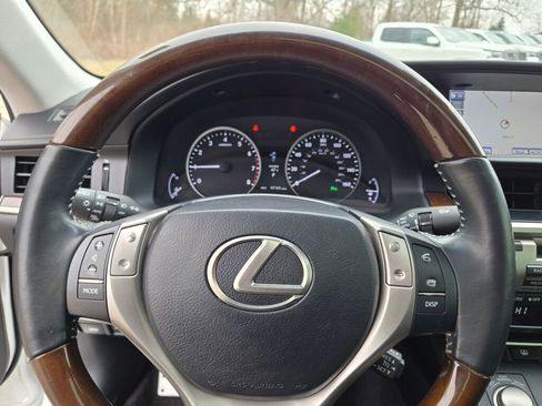 Used 2013 Lexus ES 350 350 w/ Luxury Pkg image 29