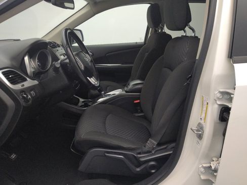 Used 2019 Dodge Journey SE w/ Connectivity Group image 17