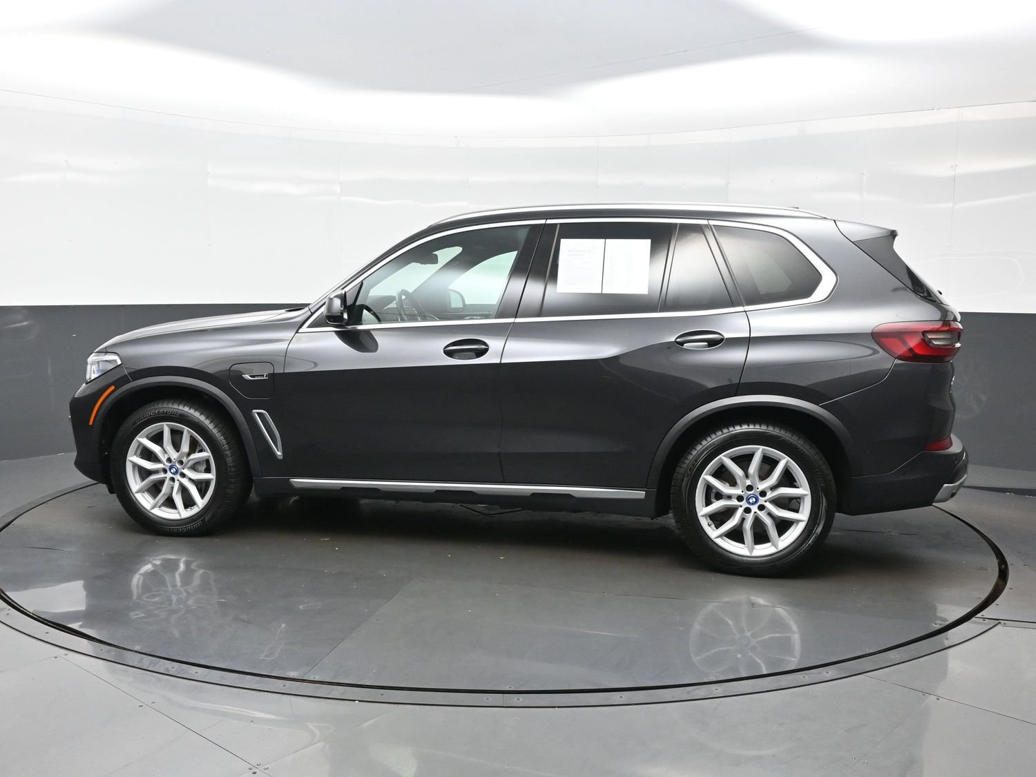 Used 2023 BMW X5 xDrive45e AWD/4WD image 3