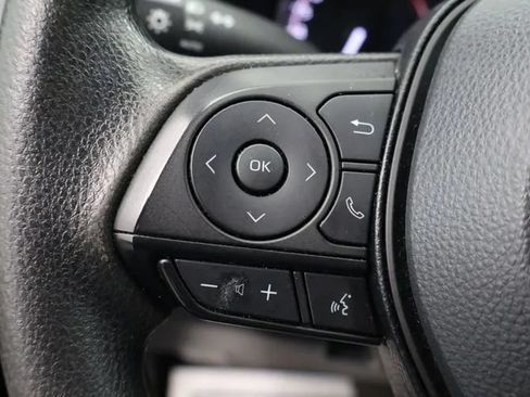 Used 2024 Toyota RAV4 XLE FWD image 23