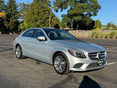 Used 2019 Mercedes-Benz C 300 4MATIC Sedan image 8