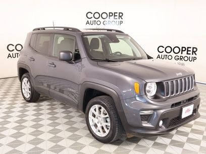 Used 2023 Jeep Renegade Latitude w/ Sun/Sound Group