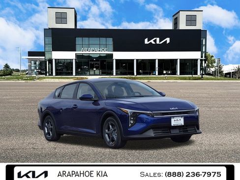 New 2026 Kia K4 LXS image 2