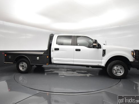 Used 2019 Ford F250 XL w/ Power Equipment Group AWD/4WD image 48