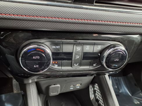 Used 2024 Chevrolet TrailBlazer RS w/ Convenience Package FWD image 6