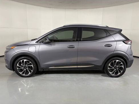 Used 2022 Chevrolet Bolt EUV Premier w/ Super Cruise Package image 5