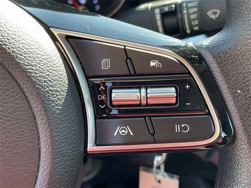 Used 2024 Kia Forte LXS image 33