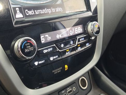 Used 2019 Nissan Murano Platinum w/ Cargo Package image 26