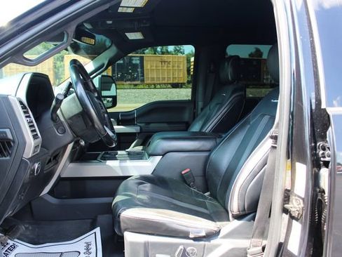 Used 2019 Ford F250 Platinum w/ Platinum Ultimate Package AWD/4WD image 18