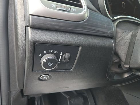 Used 2022 Jeep Grand Cherokee Laredo E w/ Security & Convenience Group AWD/4WD image 15