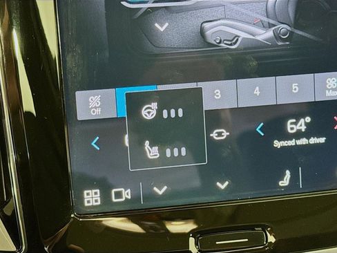 Used 2025 Volvo S60 B5 Plus image 23