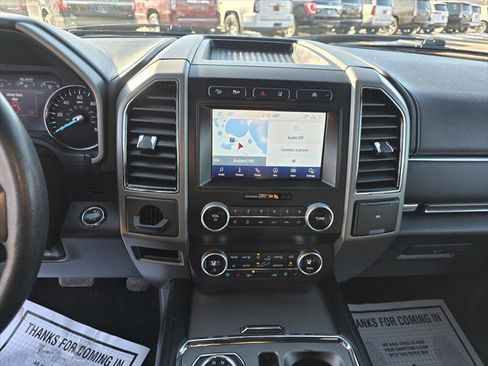 Used 2020 Ford Expedition XLT w/ Equipment Group 202A AWD/4WD image 14