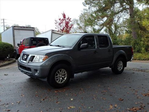 Used 2020 Nissan Frontier SV image 10