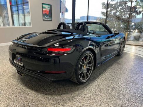 Used 2019 Porsche 718 Boxster S image 10