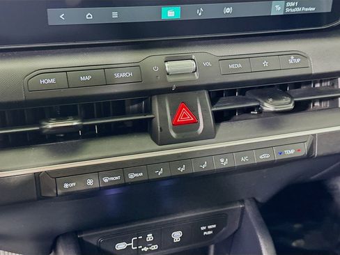 Used 2025 Kia K4 LXS image 22