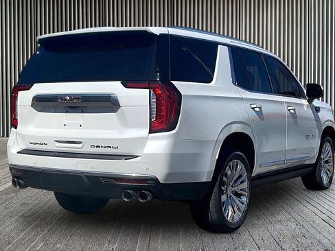 Used 2021 GMC Yukon Denali w/ Denali Premium Package AWD/4WD image 12