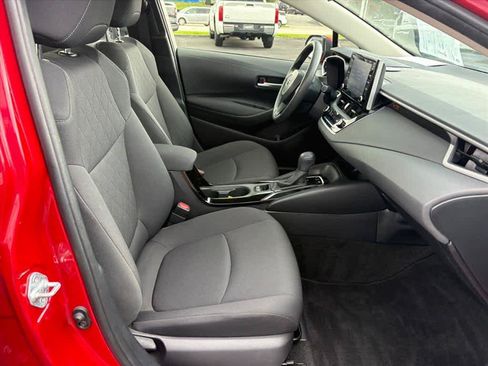 Used 2021 Toyota Corolla LE FWD image 6