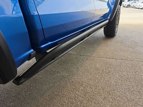 Certified 2024 Chevrolet Colorado ZR2 w/ LPO, Tailgate Decal Package AWD/4WD image 15