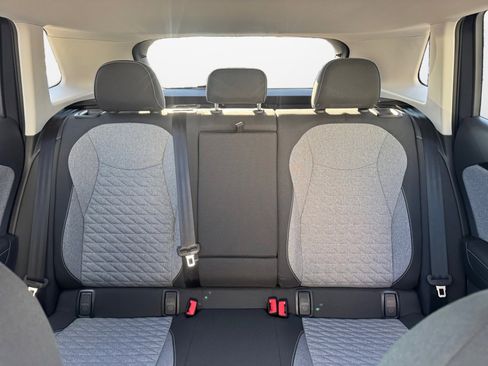 Used 2025 Volkswagen Tiguan S w/ 18" Wheel Package image 15