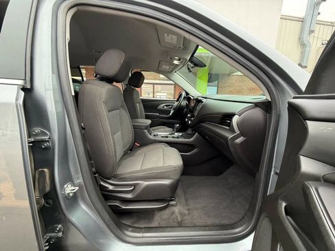 Used 2018 Chevrolet Traverse LT image 14