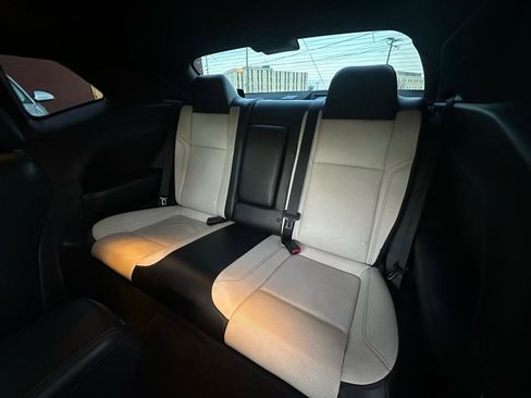 Used 2015 Dodge Challenger SXT Plus w/ Driver Convenience Group image 37