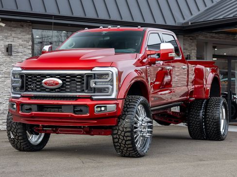 Used 2025 Ford F450 Platinum w/ Platinum Plus Package image 28