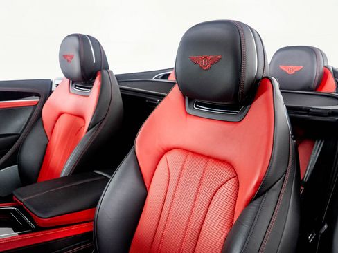 Used 2023 Bentley Continental GT V8 image 3