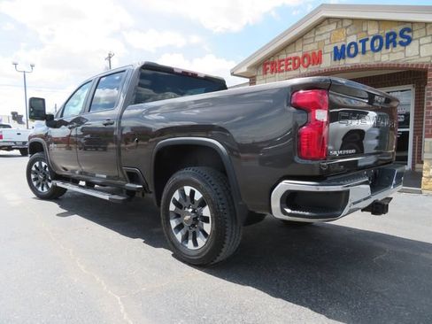 Used 2021 Chevrolet Silverado 2500 LT w/ Texas Edition AWD/4WD image 8