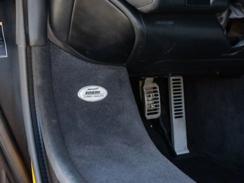 Used 2015 McLaren 650S Spider image 23