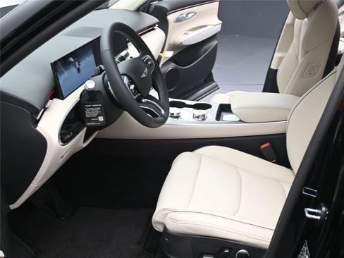 New 2026 Genesis GV70 2.5T Advanced image 5