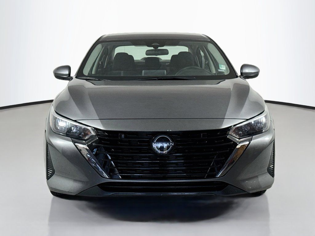 Used 2024 Nissan Sentra SV FWD image 2