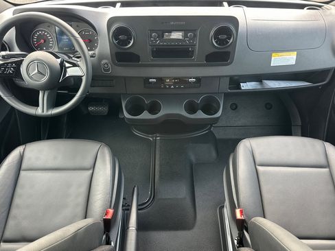 Certified 2025 Mercedes-Benz Sprinter 2500 image 12